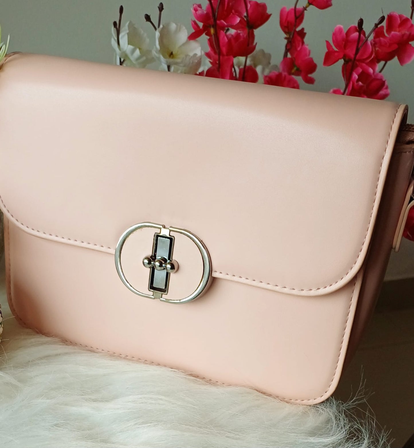 Peach Plus Lock Bag