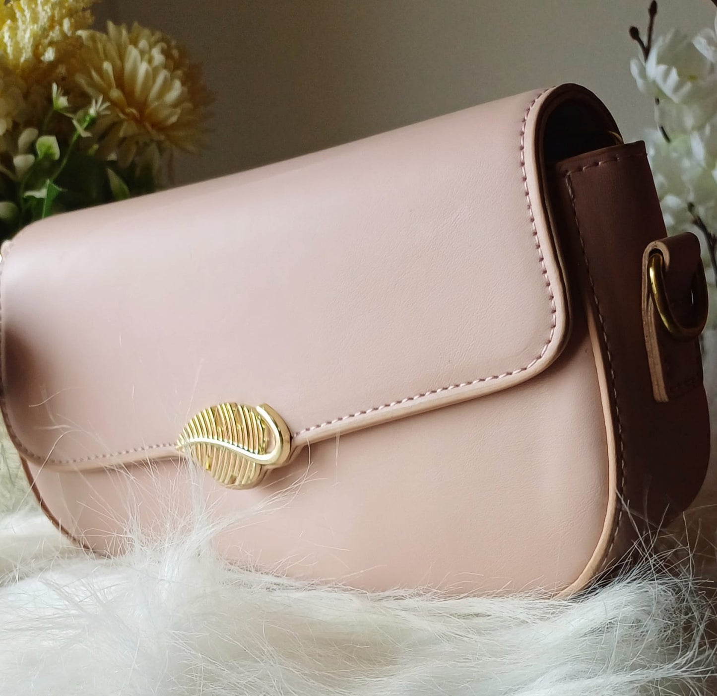 Peach Leaf Lock Sling Bag