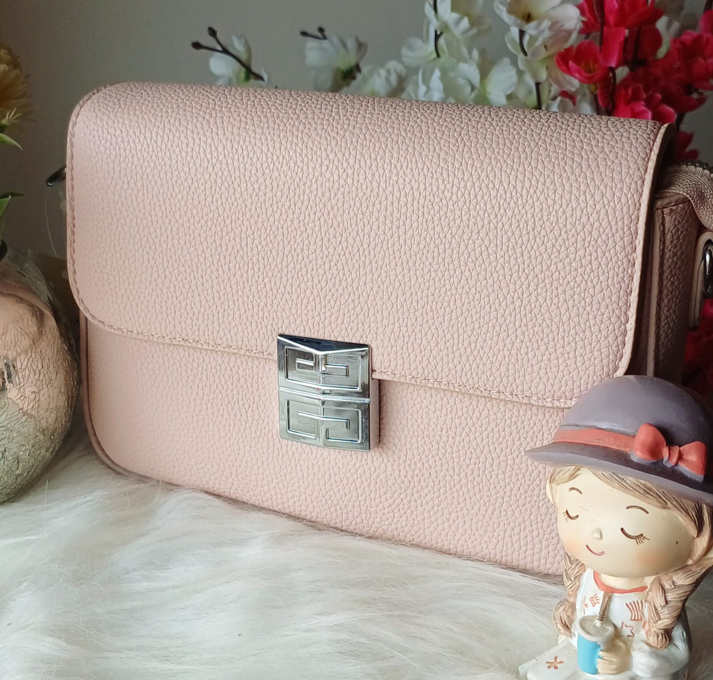 Peach S Lock Sling Bag