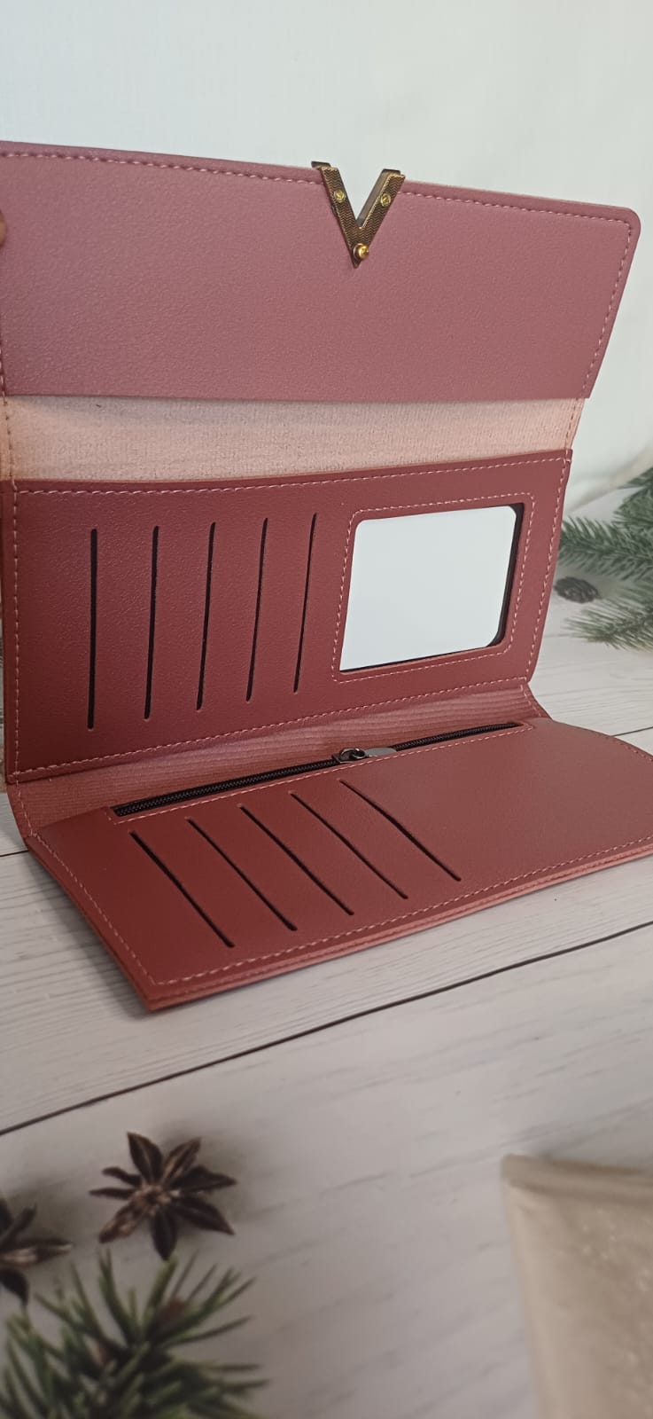 Wood Brown V Lock Rubber Wallet