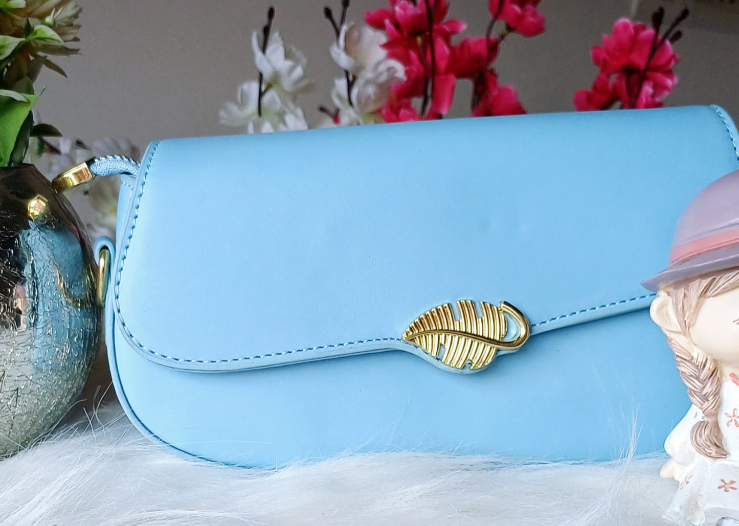 Blue Leaf Lock Sling Bag