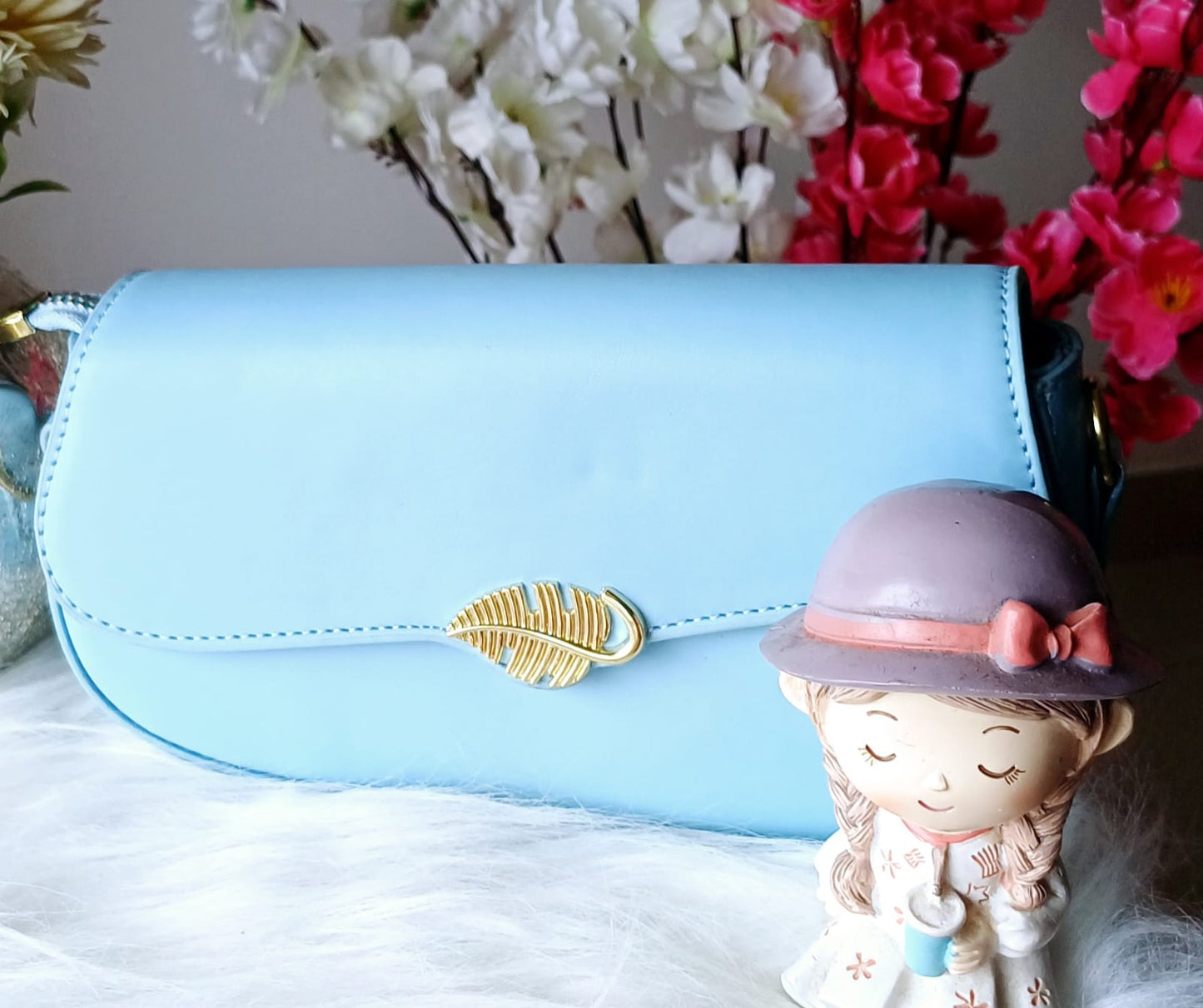 Blue Leaf Lock Sling Bag